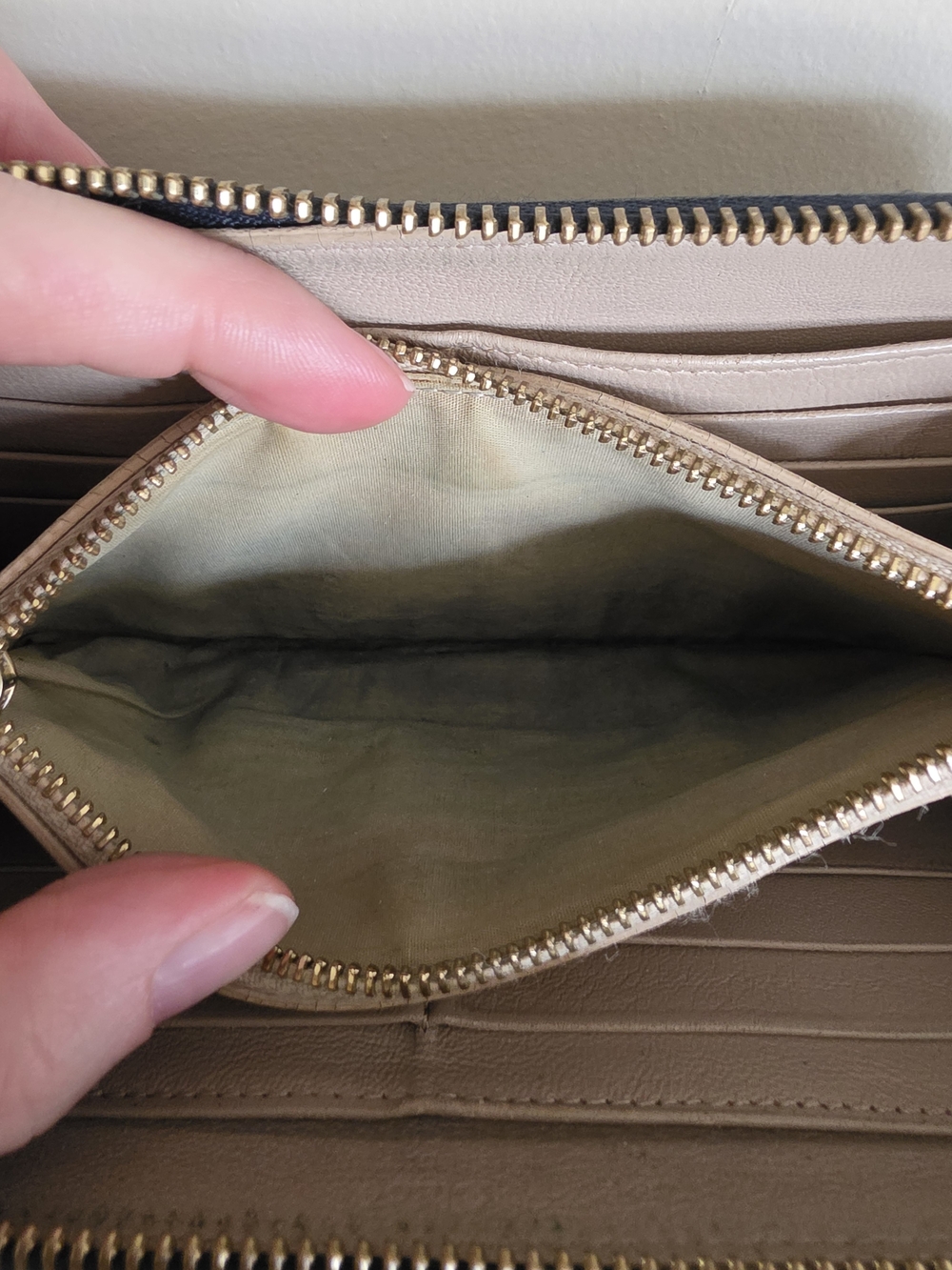 Chloe Navy Leather Zip Wallet with Gold Hardware And Chain Detail - Picture 5 of 14